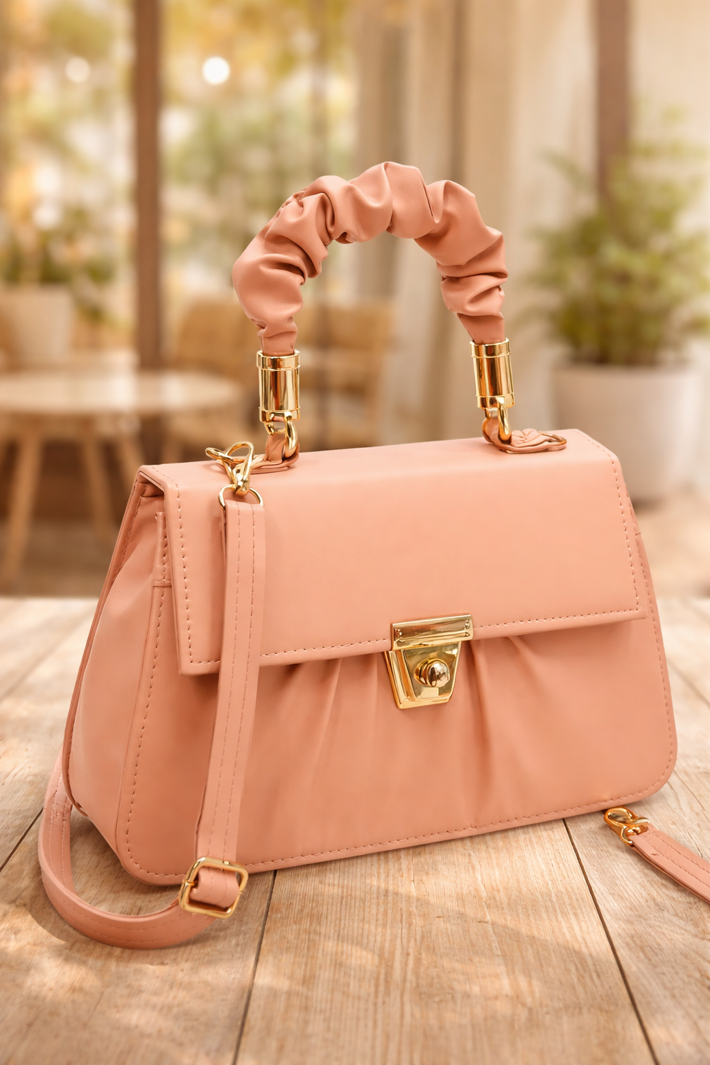 Ivory Luxe Elegance Handbag – Timeless Sophistication Redefined