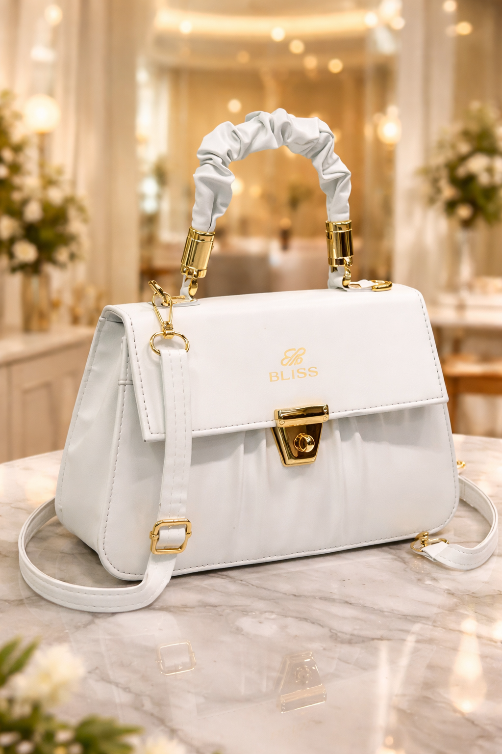 Ivory Luxe Elegance Handbag – Timeless Sophistication Redefined